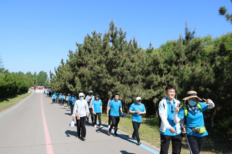 五四青年节登山活动